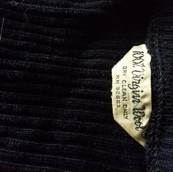 Vest - Picture 4 of 5